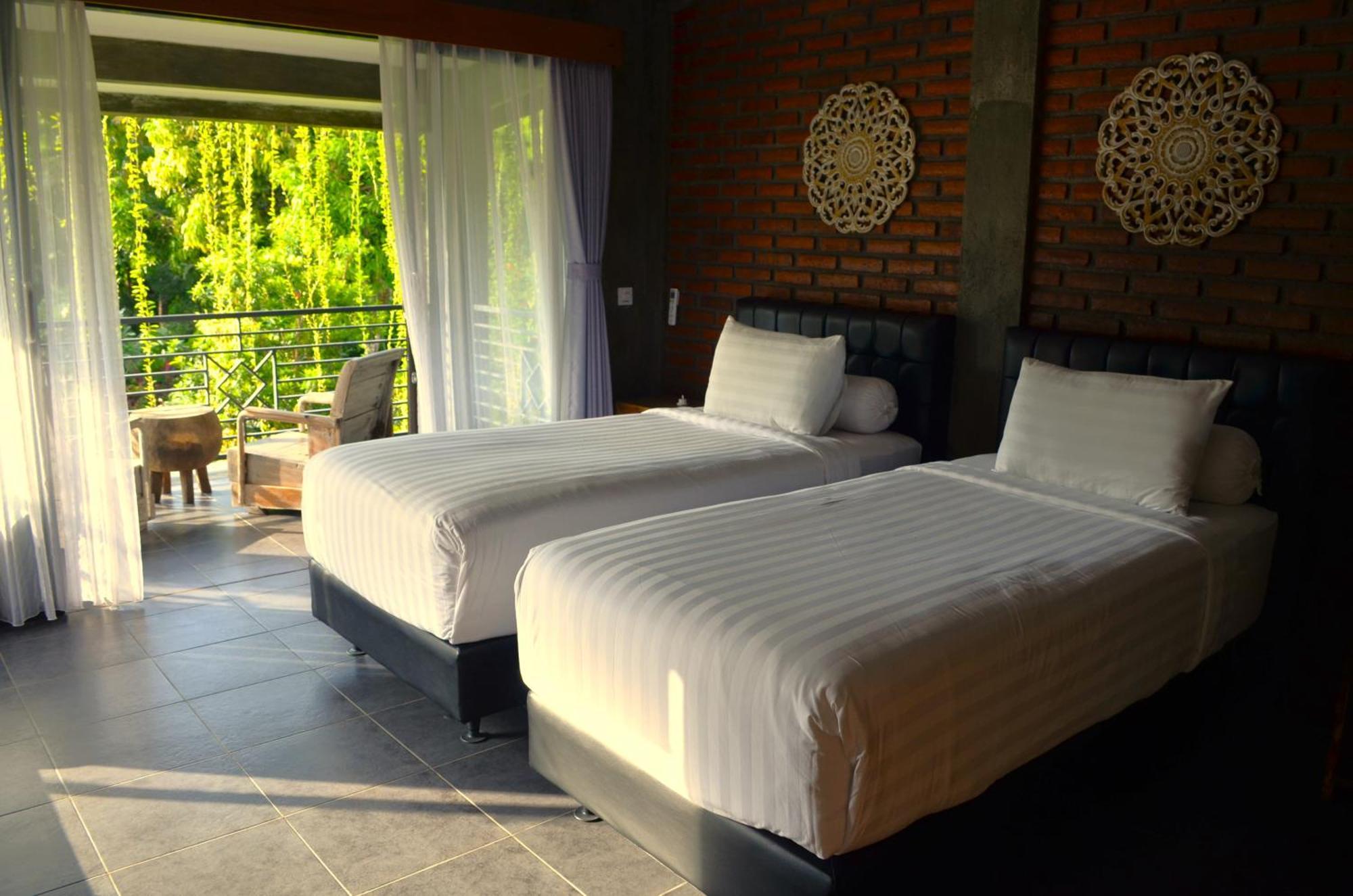 Alamanda Hotel Lovina Beach